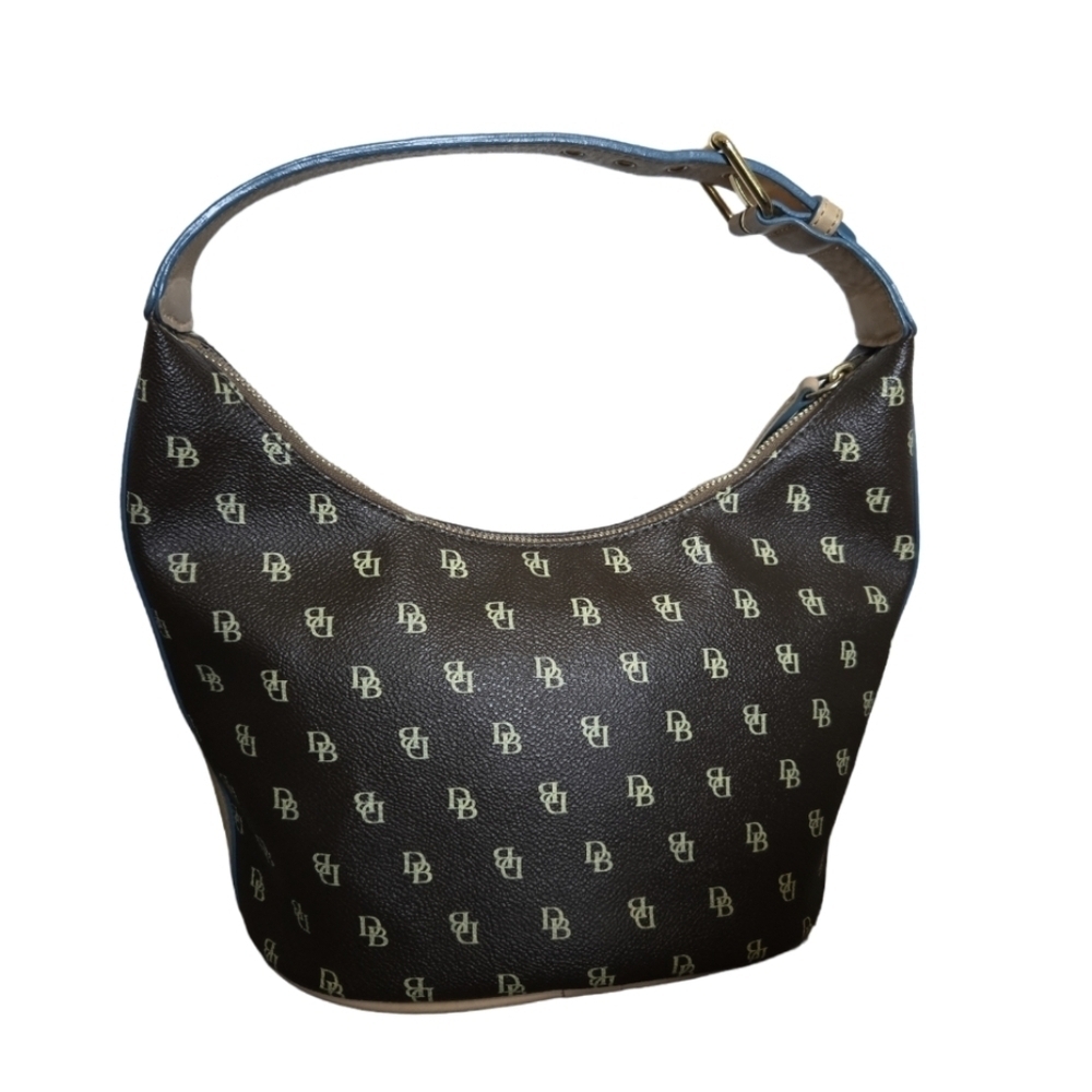 Dooney and Bourke small bucket bag in like new condition